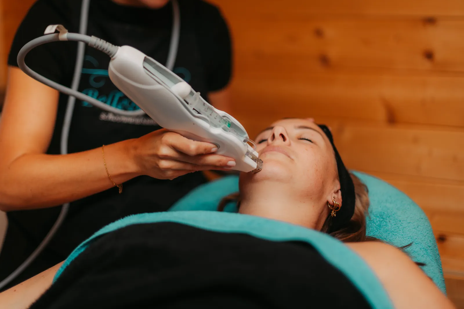 Standaard facial met ultrasound bij BelleBeauté in Benschop